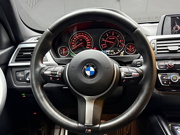 BMW 320d 12 of 21
