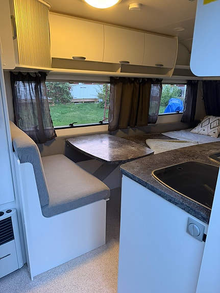 Knaus Eifelland H395 2 of 14