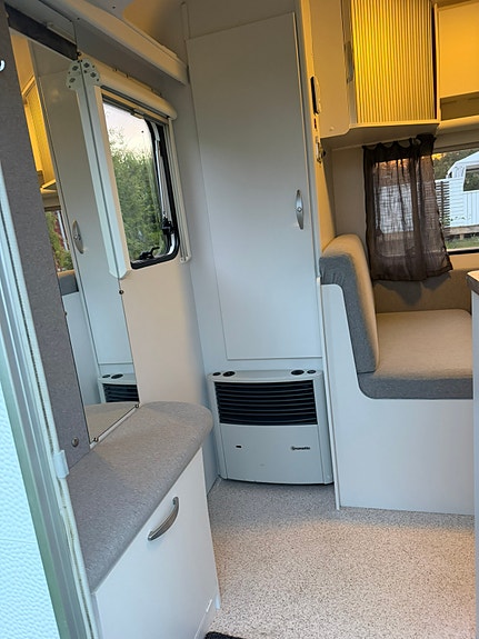 Knaus Eifelland H395 4 of 14
