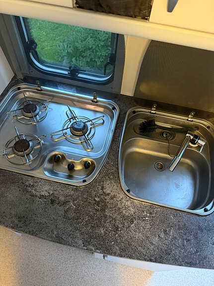 Knaus Eifelland H395 13 of 14