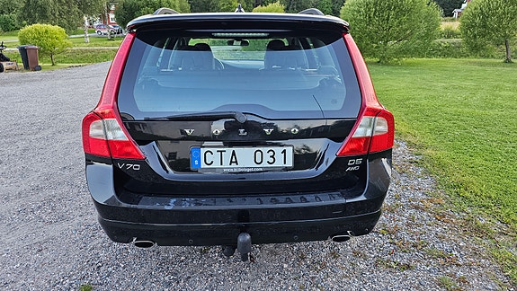 Volvo V70 4 of 16