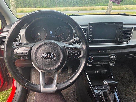 Kia Rio 6 of 8