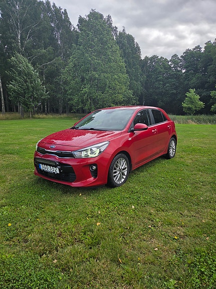 Kia Rio 2 of 5