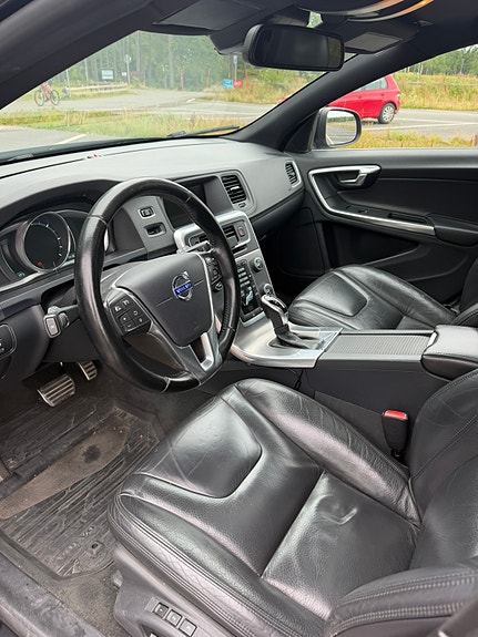 Volvo V60 6 of 12