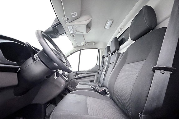 Ford Transit Custom 14 of 26