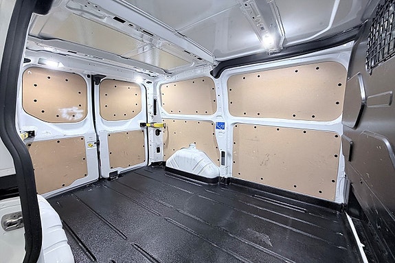 Ford Transit Custom 12 of 26