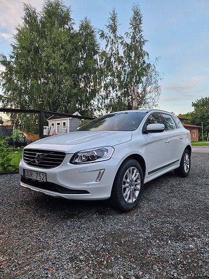 Volvo XC60 2 of 2