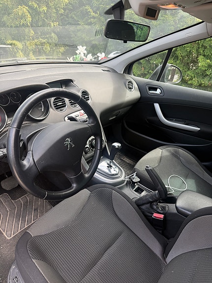 Peugeot 308 SW 5 of 5