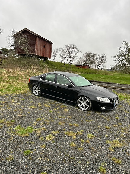 Volvo S80 2 of 7
