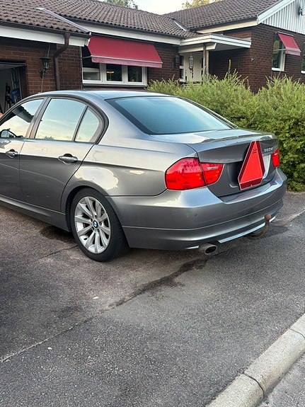 BMW 320d 4 of 13