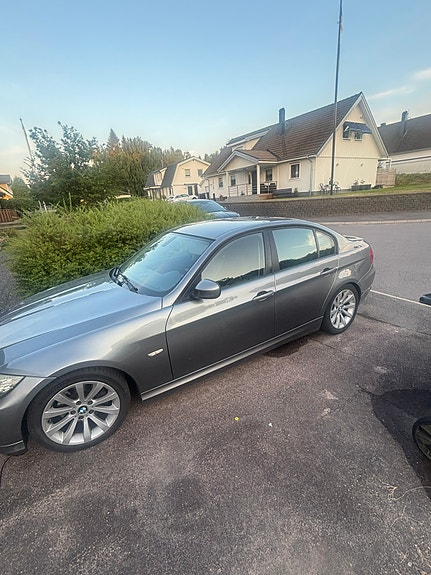 BMW 320d 8 of 13