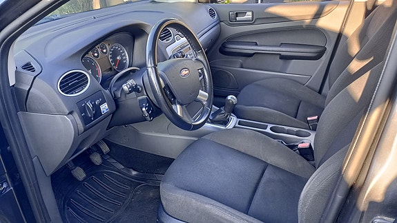 Ford Focus 10 of 12