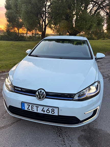 Volkswagen Golf VII 2 of 5