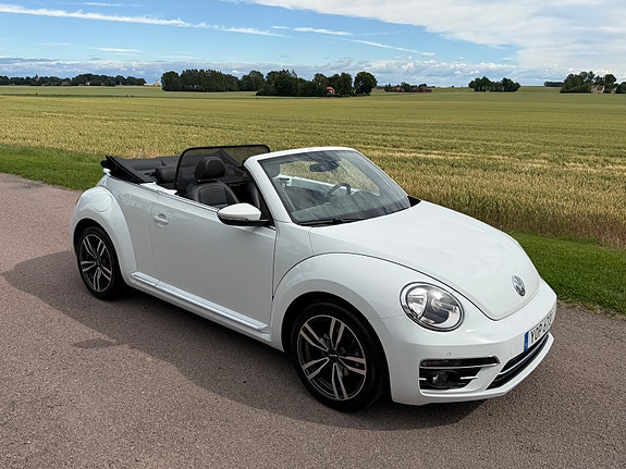 Volkswagen Beetle 2 of 5