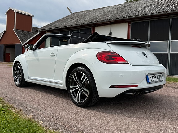 Volkswagen Beetle 5 of 5