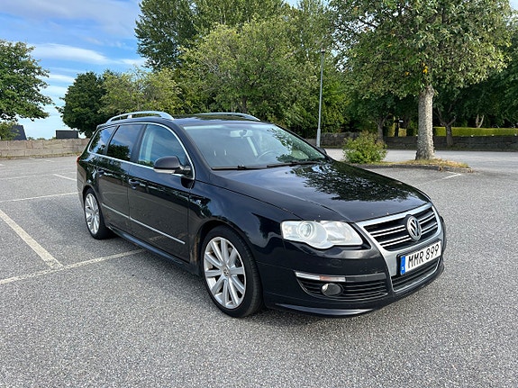 Volkswagen Passat 2 of 5