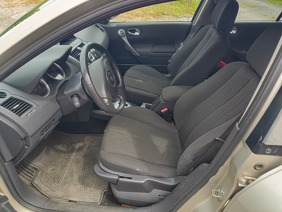 Renault Megane II 5 of 8