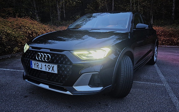 Audi A1 2 of 5