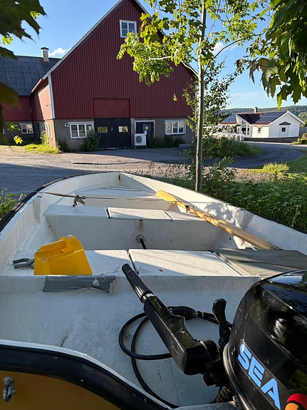 Båt med 4-taktare (27,5 tim driftstid) 3 of 4