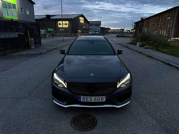 Mercedes-Benz C450 3 of 17