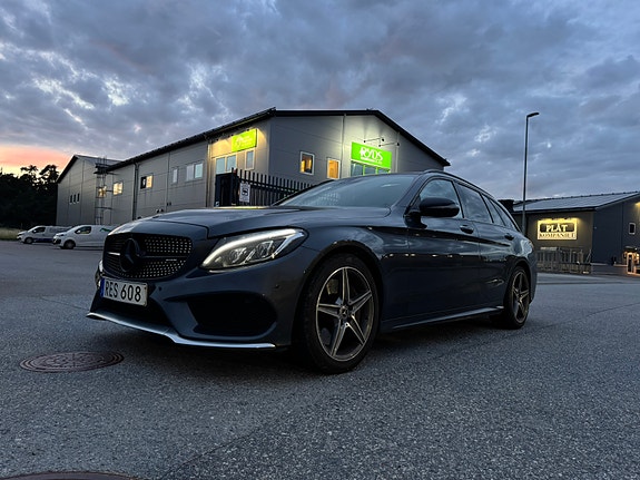 Mercedes-Benz C450 6 of 17