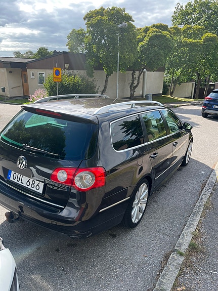 Volkswagen Passat 3 of 9