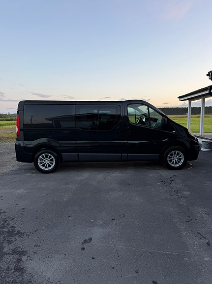 Nissan Primastar 2 of 2