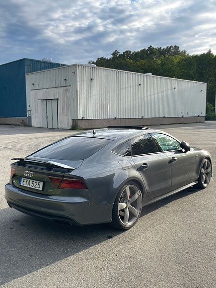 Audi A7 2 of 30