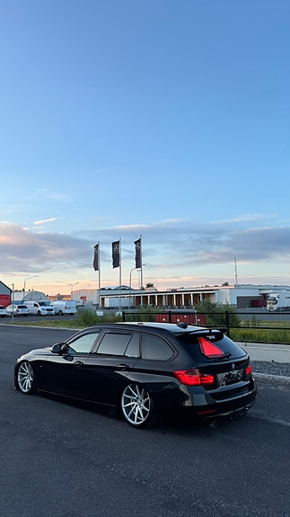 BMW 320d 4 of 10