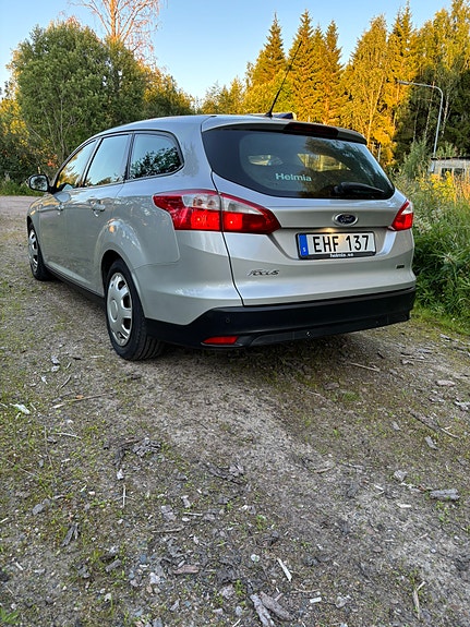 Ford Focus 3 of 4