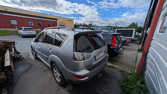 Mitsubishi Outlander 3 of 5