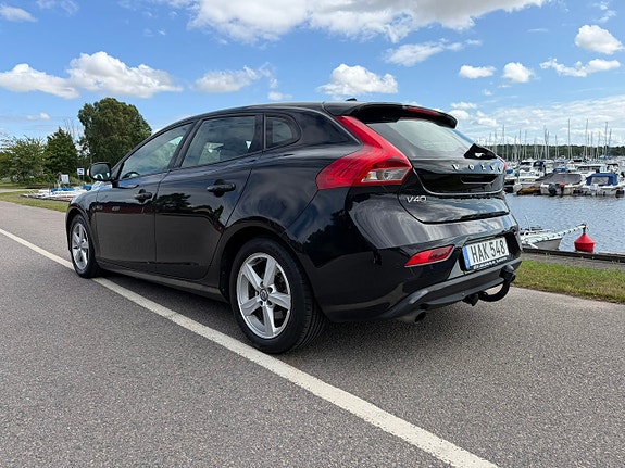 Volvo V40 10 of 20