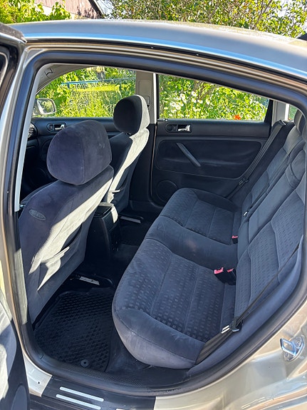 Volkswagen Passat 3 of 4