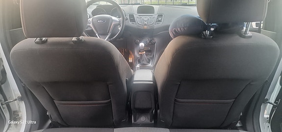 Ford Fiesta 9 of 16