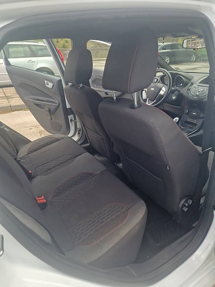 Ford Fiesta 12 of 16