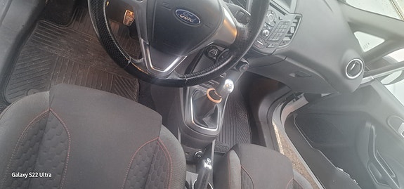 Ford Fiesta 4 of 16