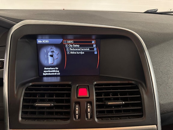 Volvo XC60 16 of 23