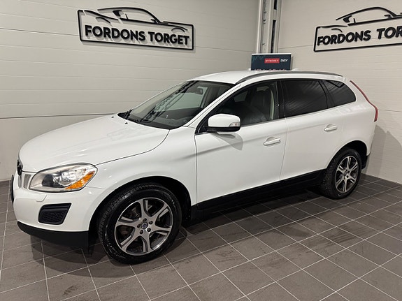 Volvo XC60 3 of 23