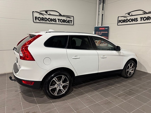 Volvo XC60 7 of 23