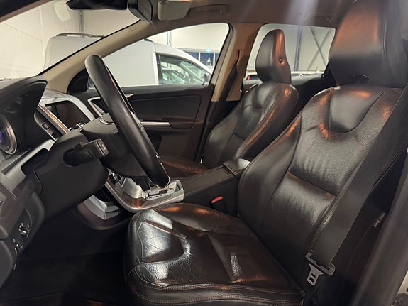 Volvo XC60 18 of 23
