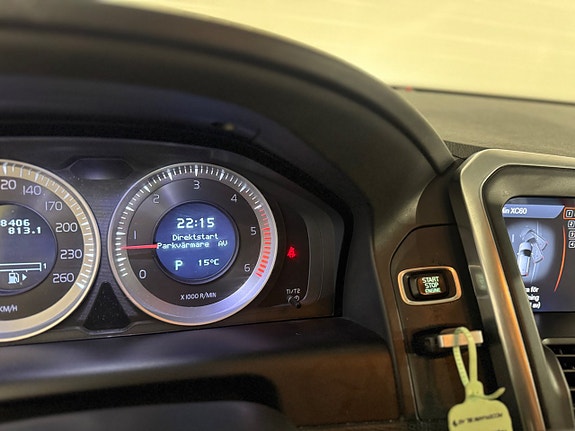 Volvo XC60 13 of 23