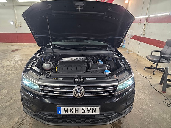 Volkswagen Tiguan 6 of 15
