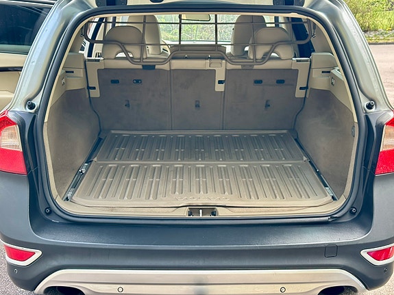 Volvo XC70 7 of 7