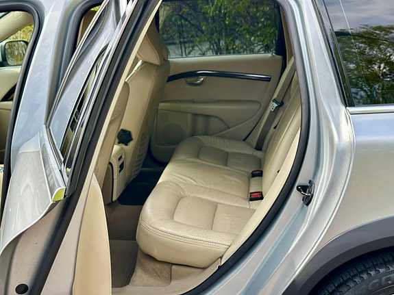 Volvo XC70 6 of 7