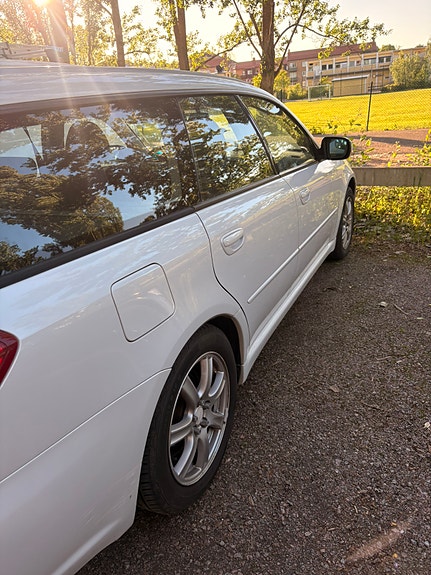 Subaru Legacy 6 of 8