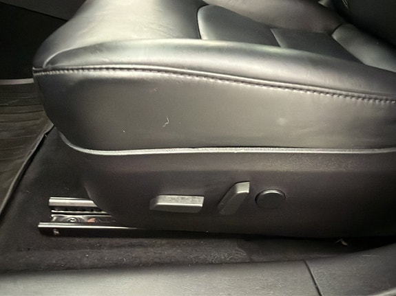 Tesla Model 3 18 of 30