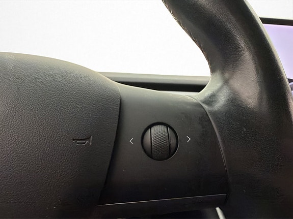 Tesla Model 3 20 of 30