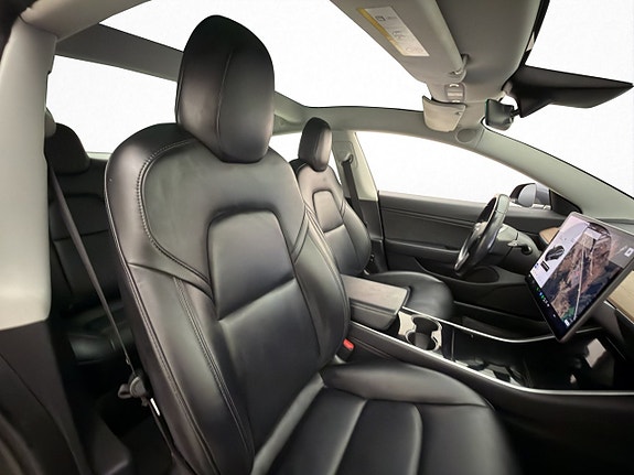 Tesla Model 3 16 of 30