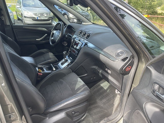 Ford S-MAX 13 of 28
