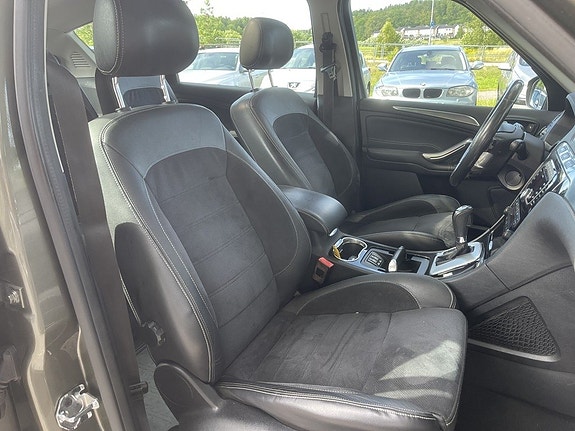 Ford S-MAX 14 of 28